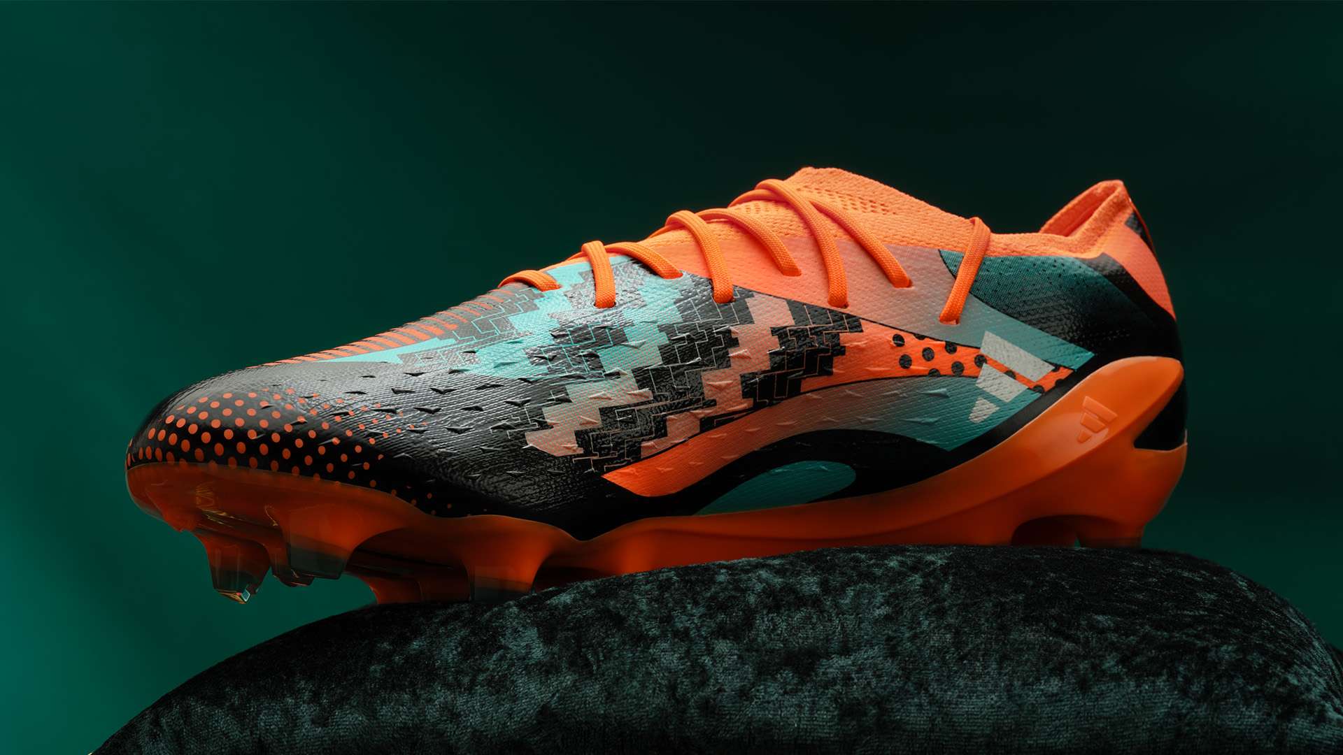 也展现了西 也展现了西